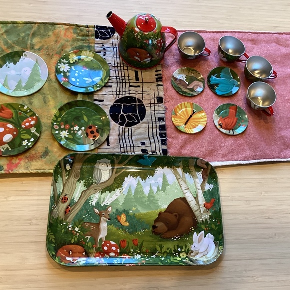 HearthSong Tea Set - Picture 2 of 7